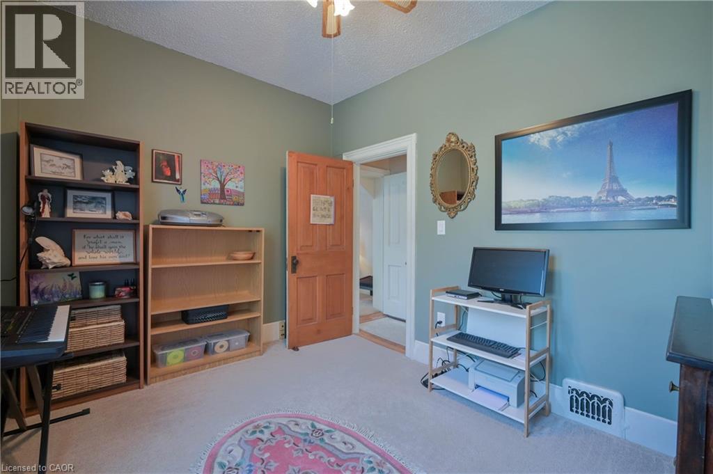 25 AHRENS Street W thumbnail 20