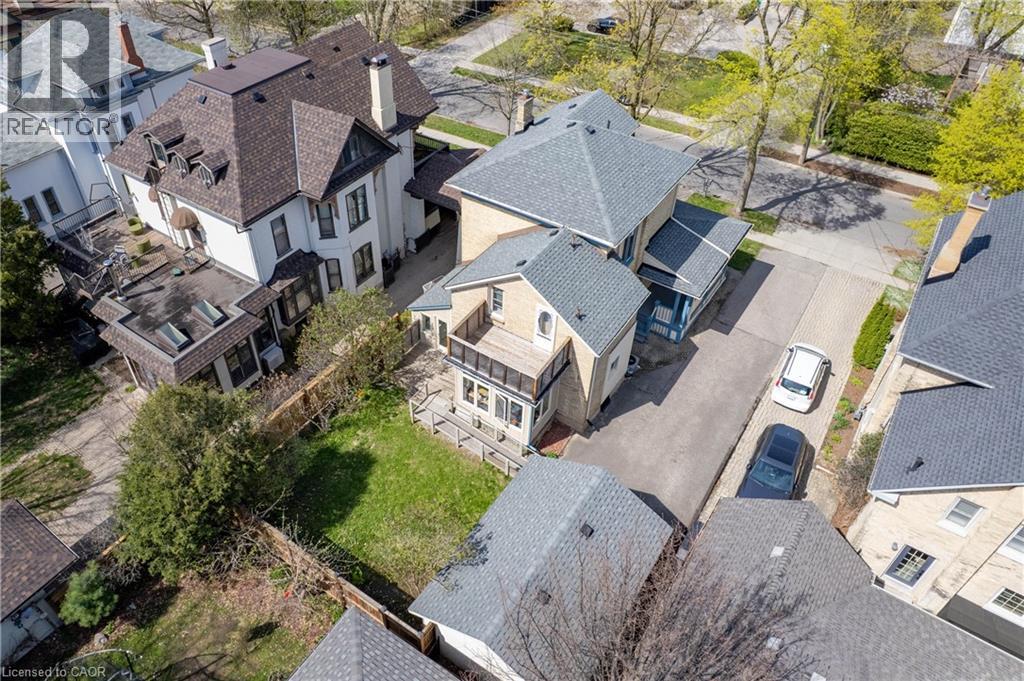 25 AHRENS Street W thumbnail 36