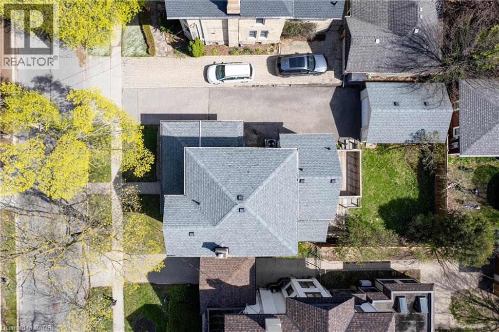 25 AHRENS Street W thumbnail 40