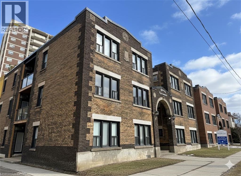 46 COLLEGE Street thumbnail 3