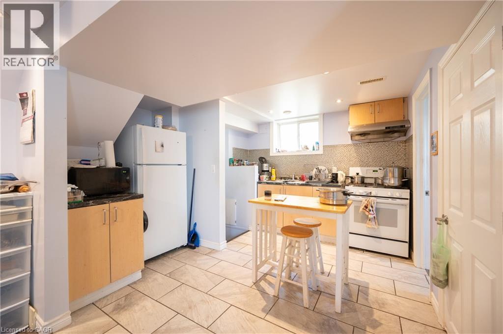 66 BELWOOD Crescent thumbnail 32