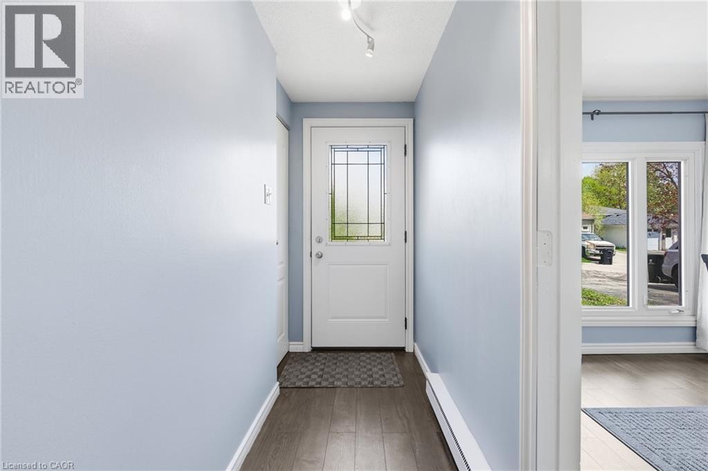 519 PINETREE Crescent thumbnail 4