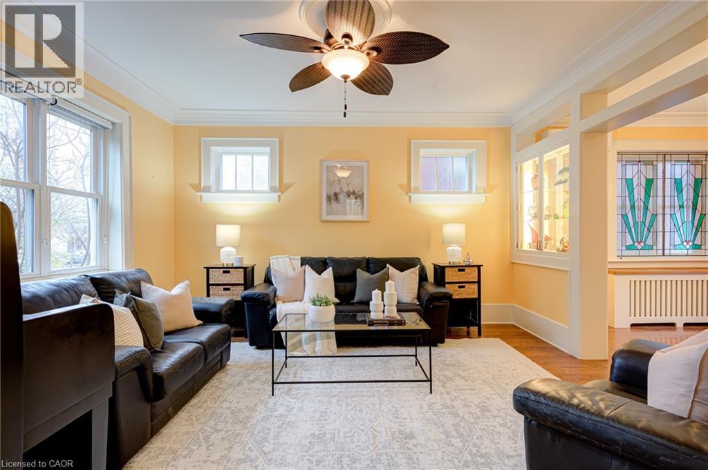 16 BORDEN Avenue N thumbnail 19