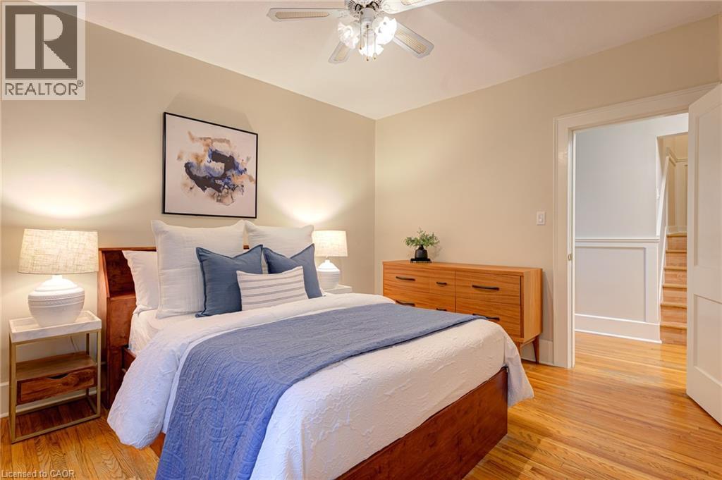 16 BORDEN Avenue N thumbnail 12