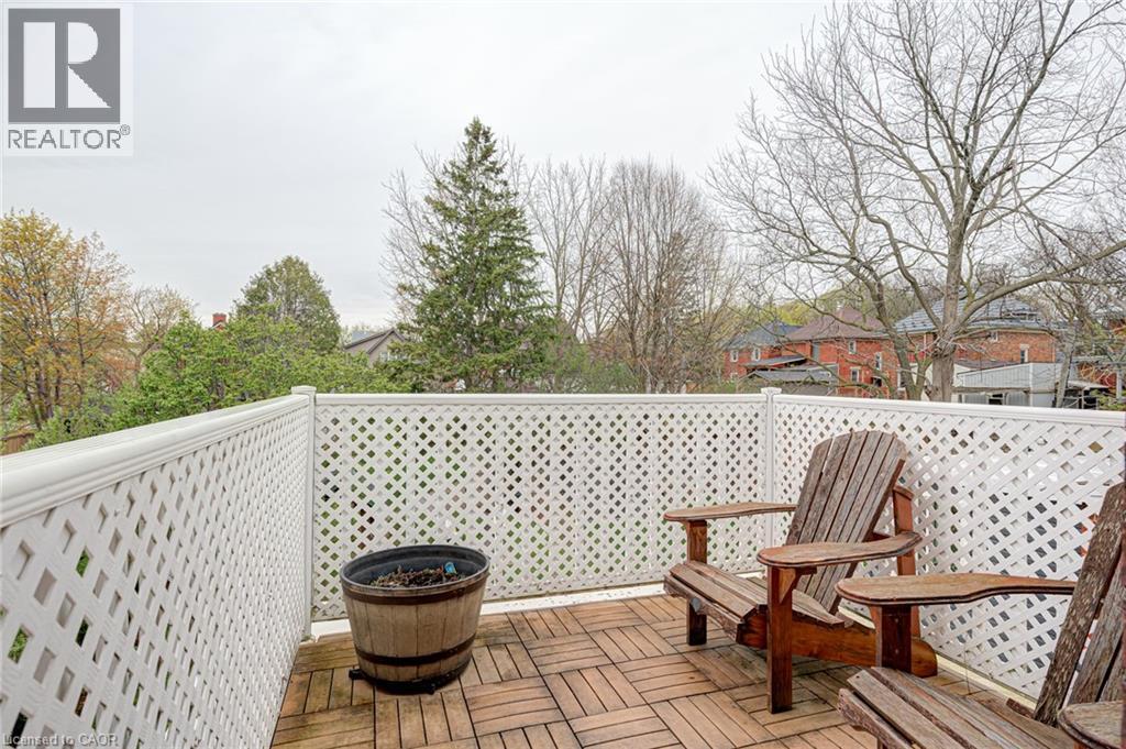 16 BORDEN Avenue N thumbnail 13