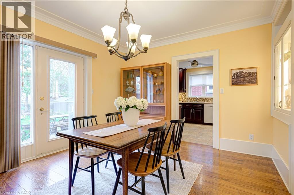 16 BORDEN Avenue N thumbnail 27