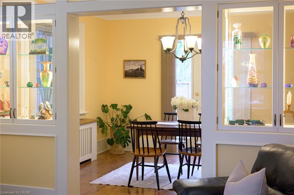 16 BORDEN Avenue N thumbnail 22