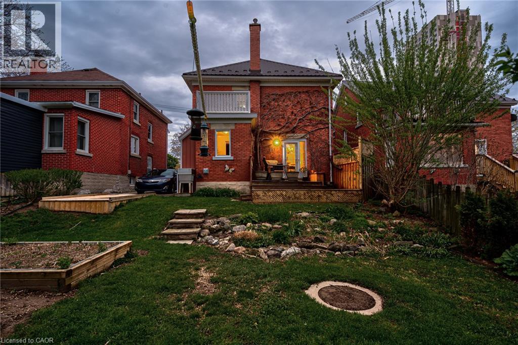 16 BORDEN Avenue N thumbnail 48