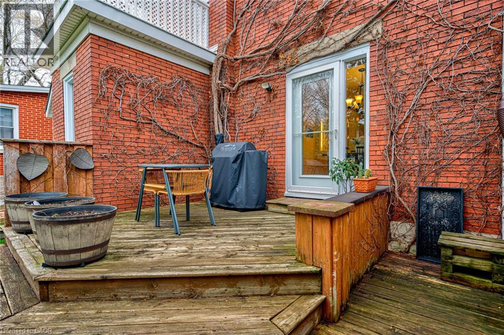 16 BORDEN Avenue N thumbnail 45
