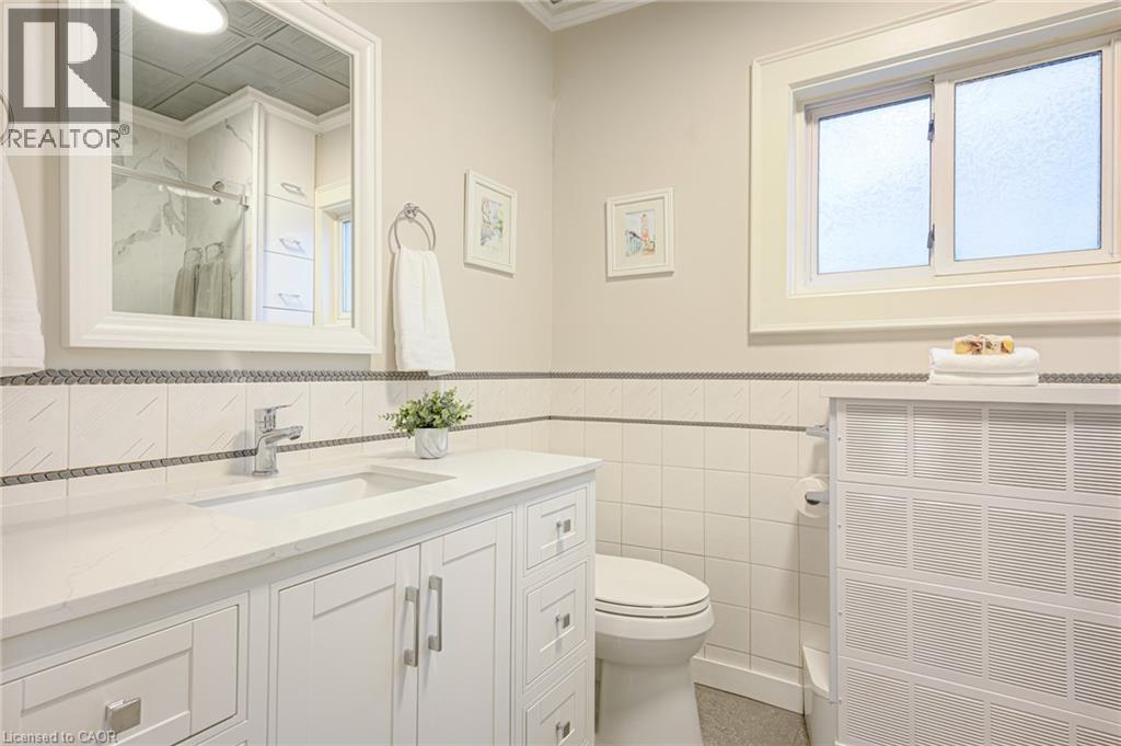 16 BORDEN Avenue N thumbnail 34