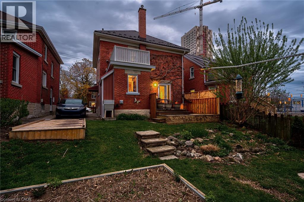 16 BORDEN Avenue N thumbnail 46