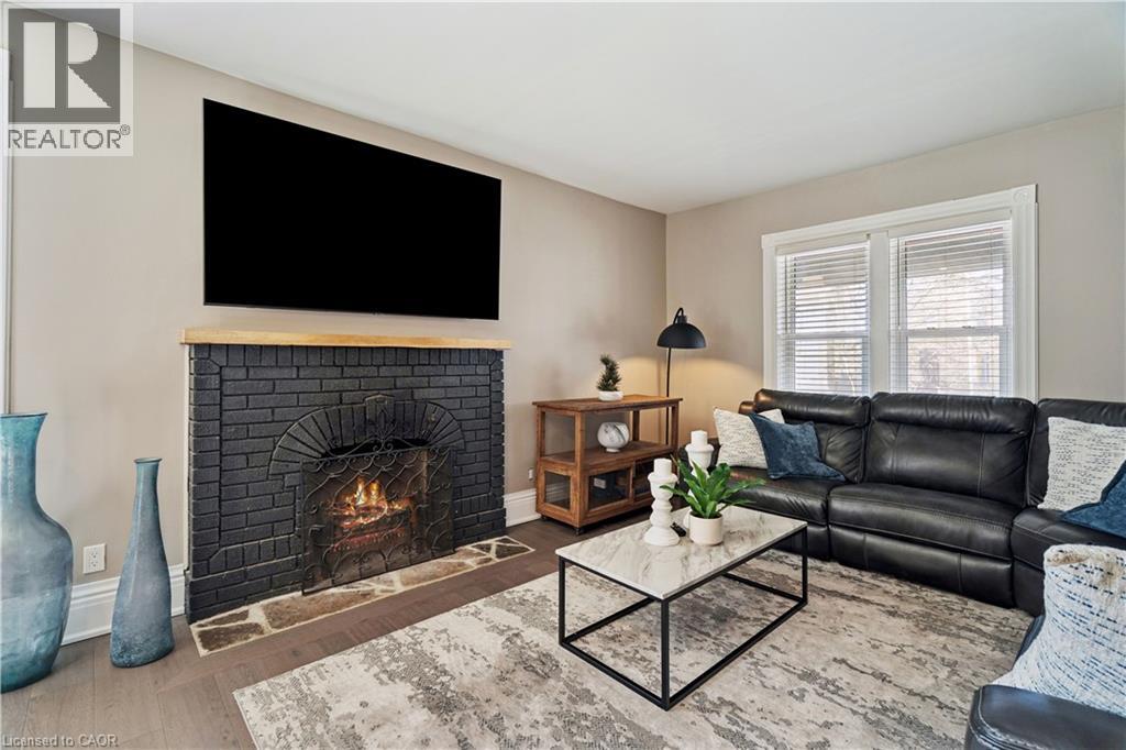 855 HAMILTON Street thumbnail 13