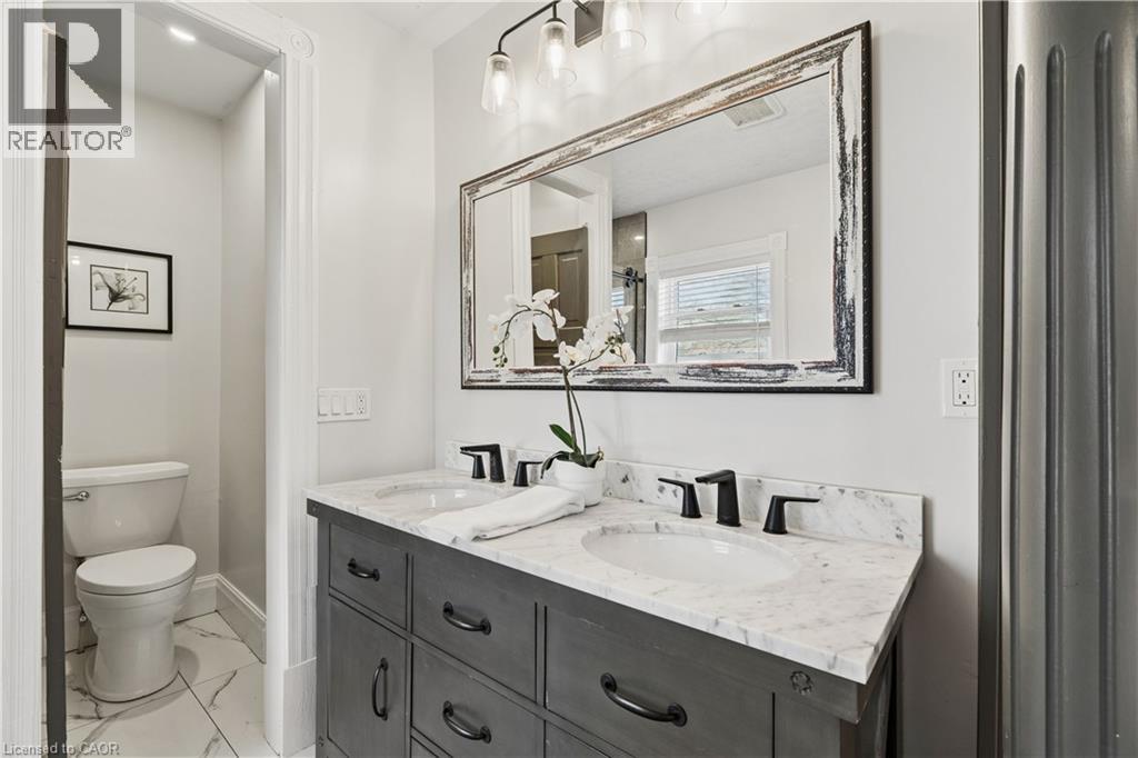 855 HAMILTON Street thumbnail 24