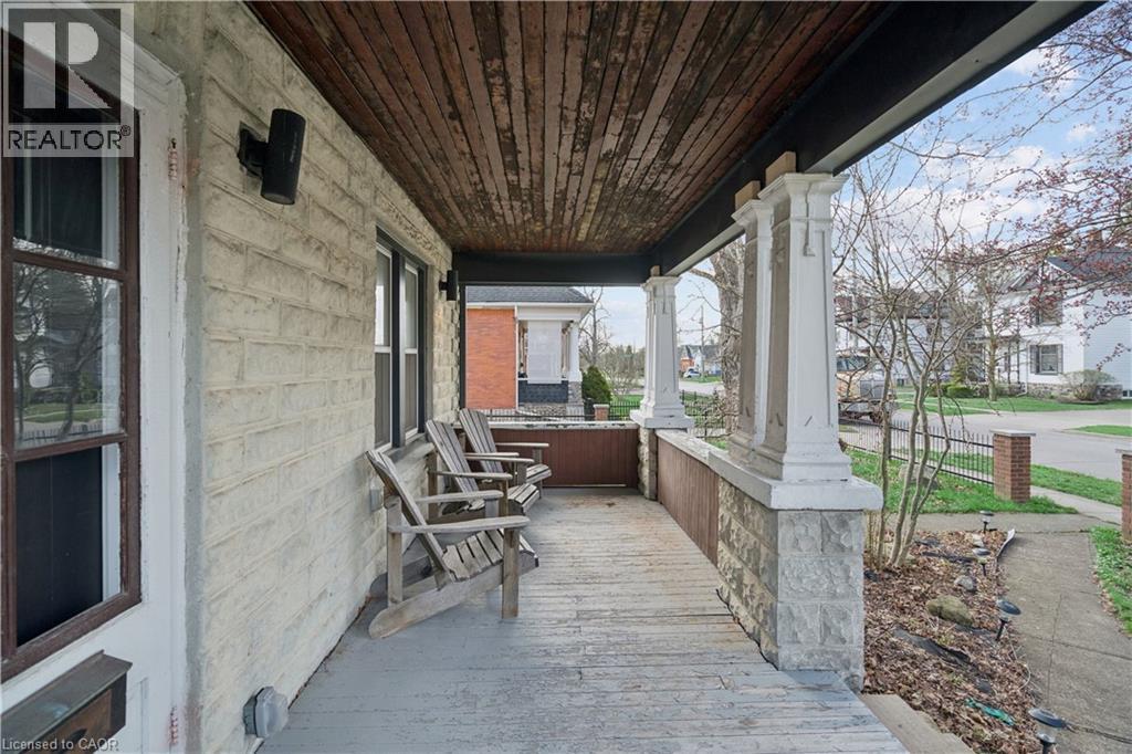 855 HAMILTON Street thumbnail 4