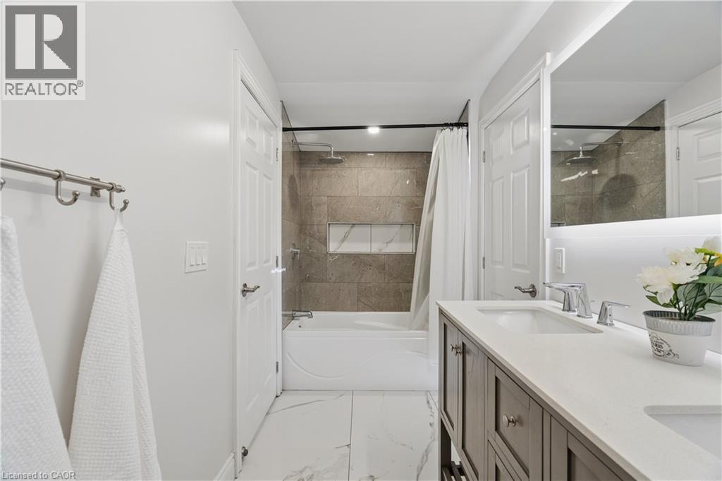 855 HAMILTON Street thumbnail 32