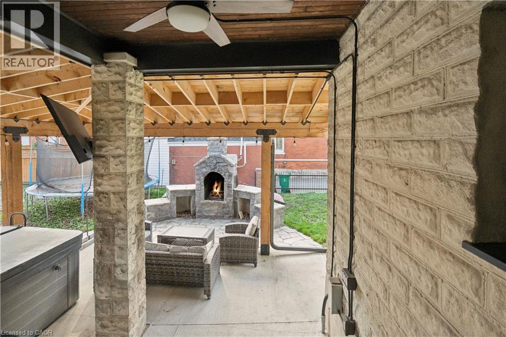 855 HAMILTON Street thumbnail 40