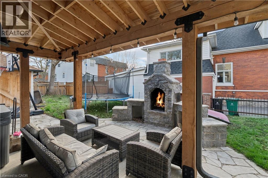 855 HAMILTON Street thumbnail 42