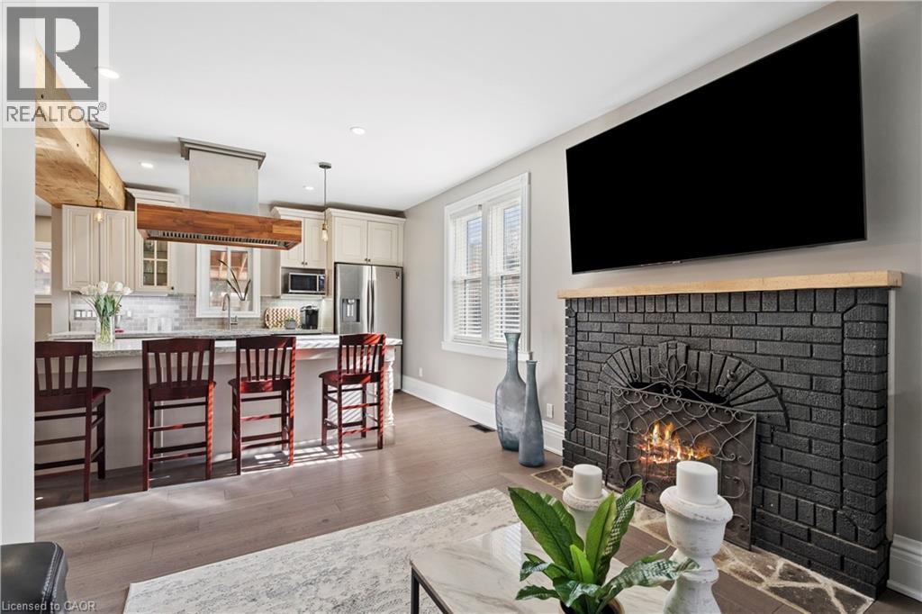855 HAMILTON Street thumbnail 14