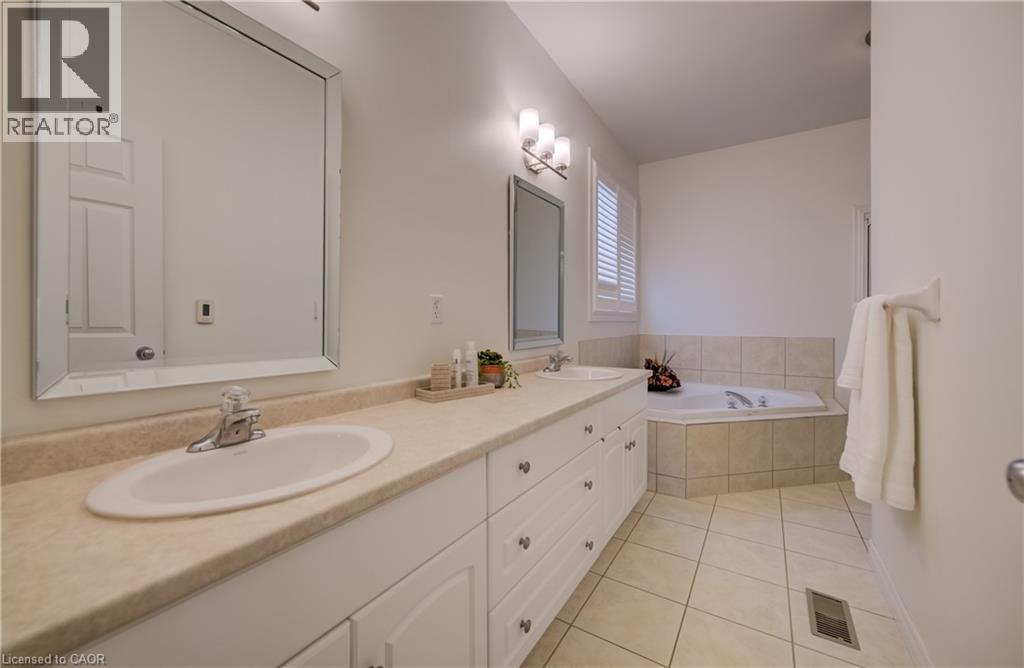 560 SPRINGWATER Drive thumbnail 22