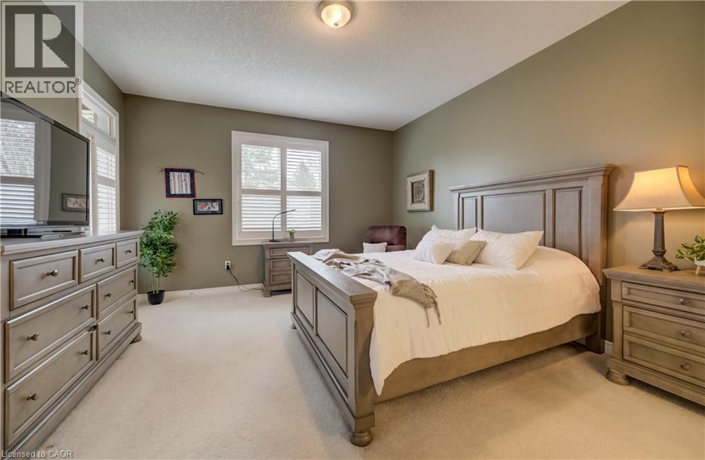 560 SPRINGWATER Drive thumbnail 20