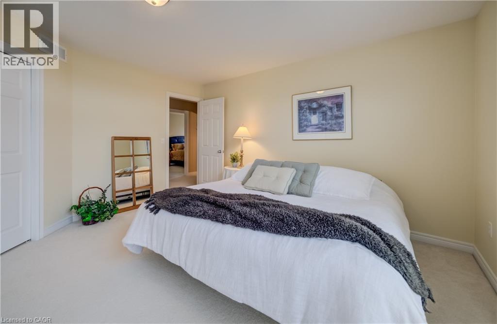 560 SPRINGWATER Drive thumbnail 33