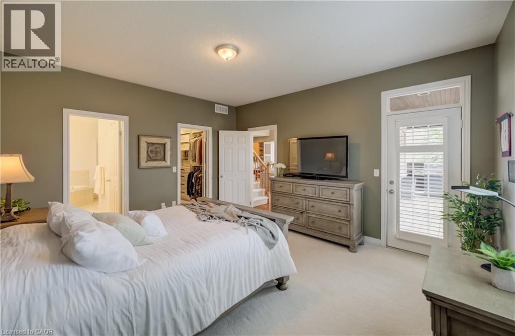 560 SPRINGWATER Drive thumbnail 24