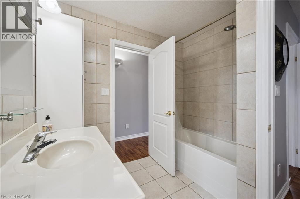 122 GRAND RIVER Boulevard thumbnail 31