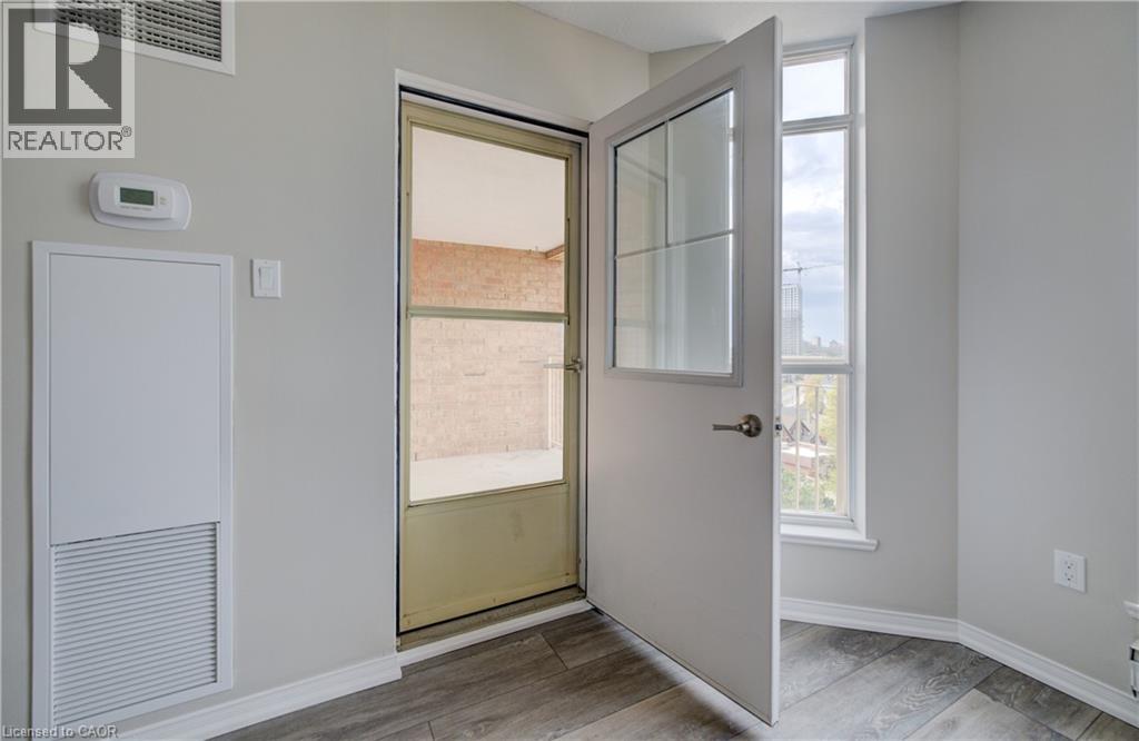 1414 E KING Street E Unit# 802 thumbnail 20