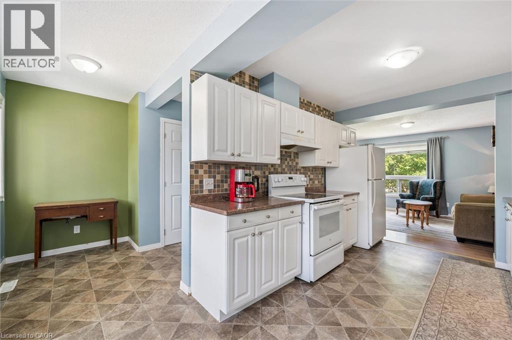 23 HOWE Drive Unit# 8 thumbnail 10