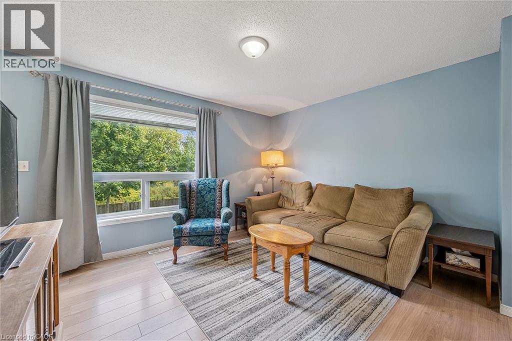 23 HOWE Drive Unit# 8 thumbnail 15