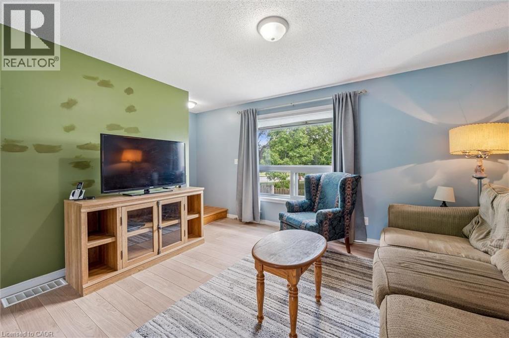 23 HOWE Drive Unit# 8 thumbnail 16