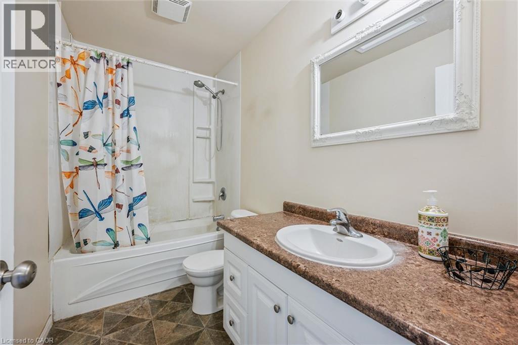 23 HOWE Drive Unit# 8 thumbnail 23