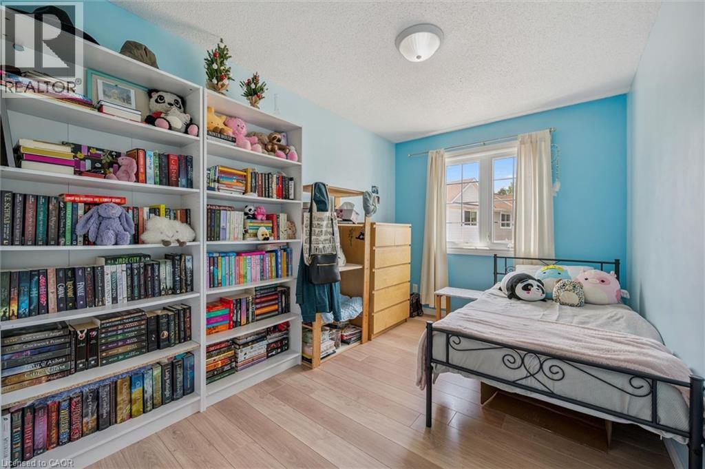 23 HOWE Drive Unit# 8 thumbnail 24