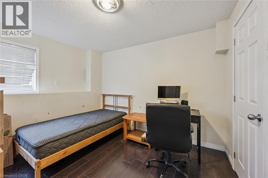 23 HOWE Drive Unit# 8 thumbnail 29
