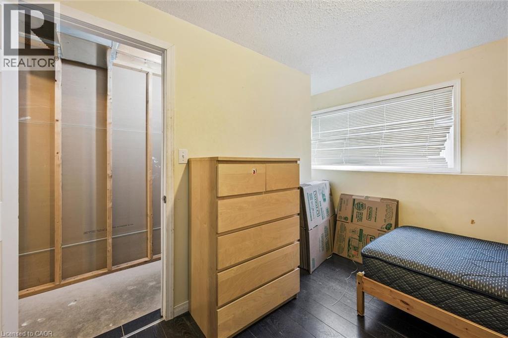 23 HOWE Drive Unit# 8 thumbnail 30
