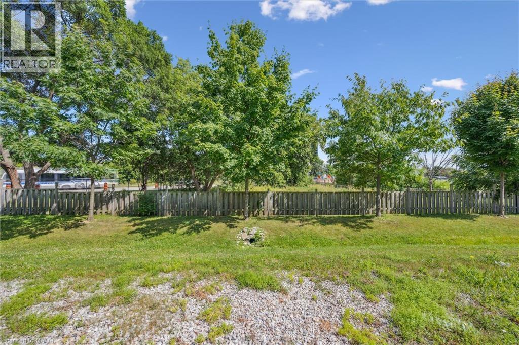 23 HOWE Drive Unit# 8 thumbnail 33
