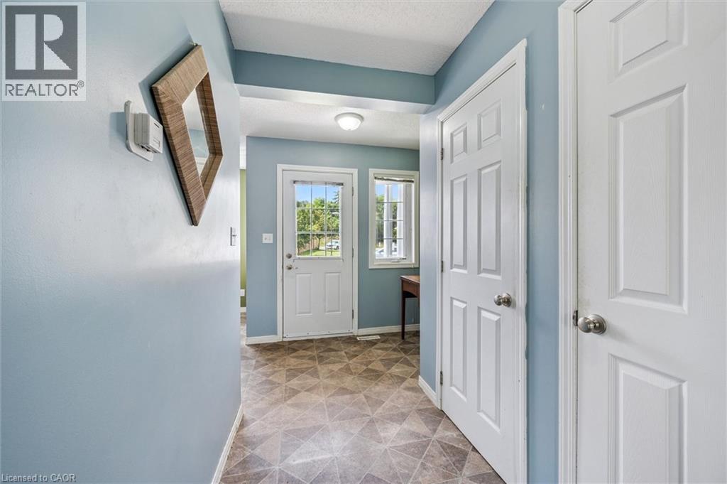23 HOWE Drive Unit# 8 thumbnail 4