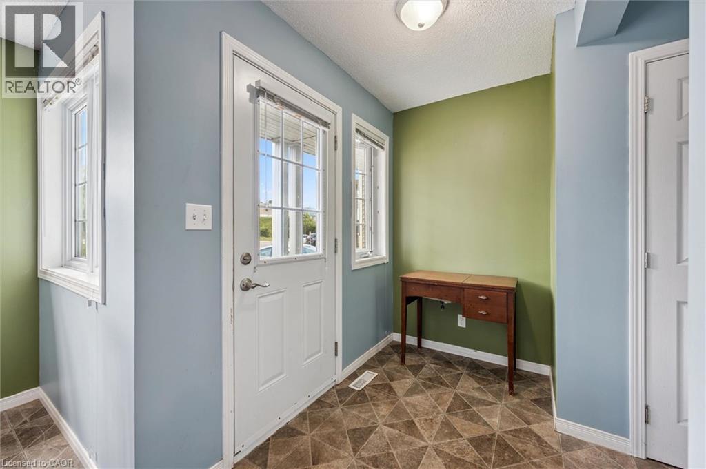 23 HOWE Drive Unit# 8 thumbnail 5