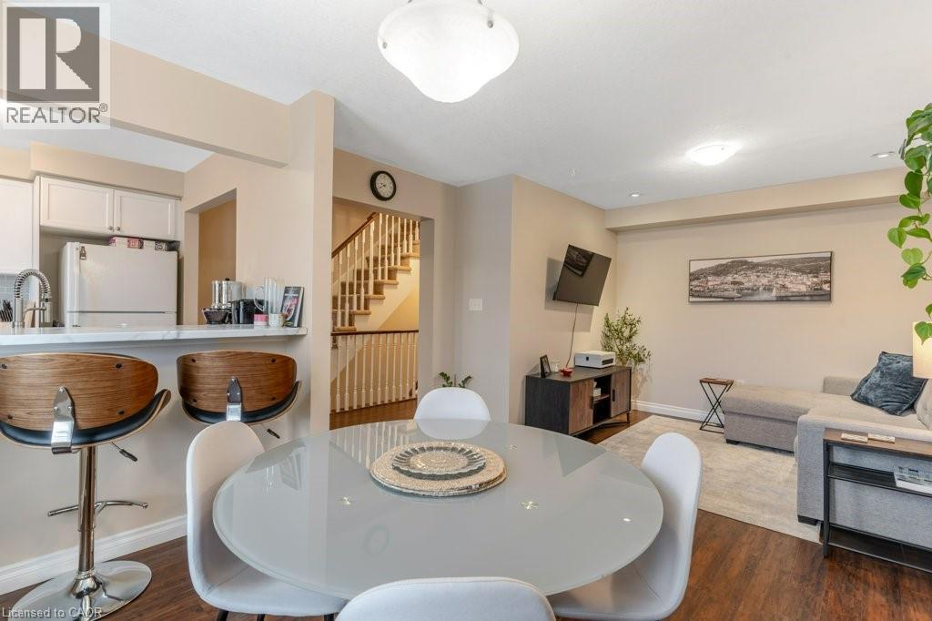 71 GARTH MASSEY Drive Unit# 71 thumbnail 15