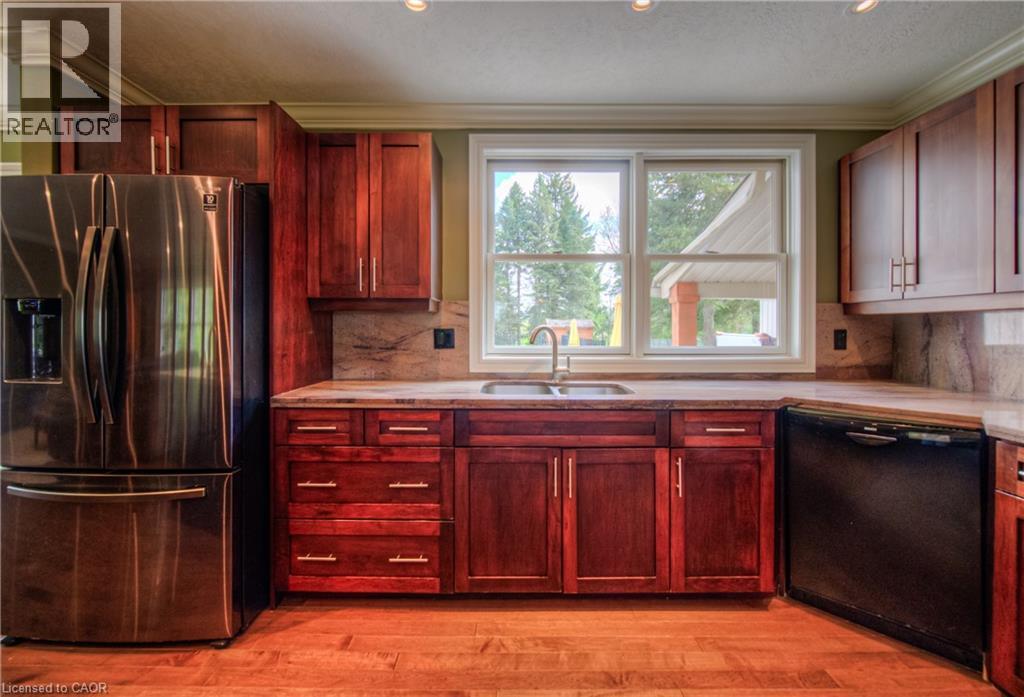 145 RIVERBANK Drive thumbnail 15