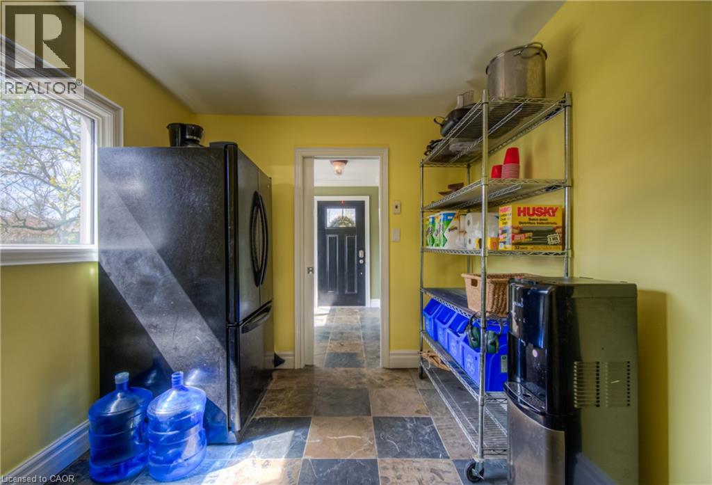145 RIVERBANK Drive thumbnail 17
