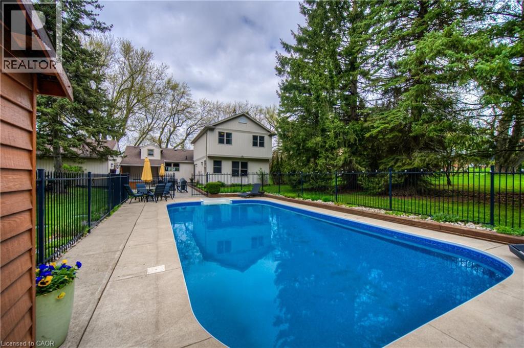 145 RIVERBANK Drive thumbnail 35
