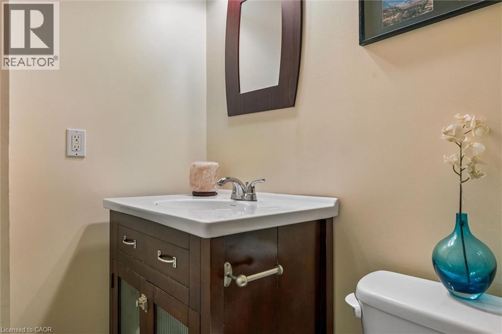 276 W KING Street W Unit# 213 thumbnail 35