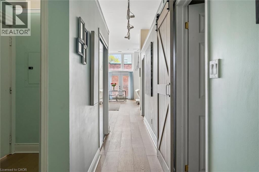 276 W KING Street W Unit# 213 thumbnail 9