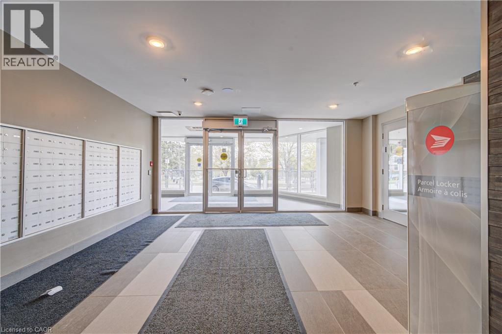 251 HEMLOCK Street Unit# 208 thumbnail 3