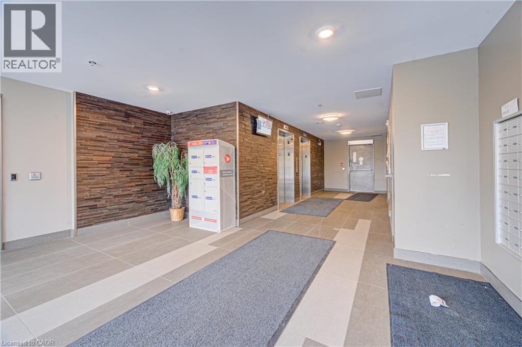 251 HEMLOCK Street Unit# 208 thumbnail 4