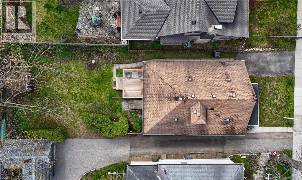 56 CHURCHILL Drive thumbnail 32