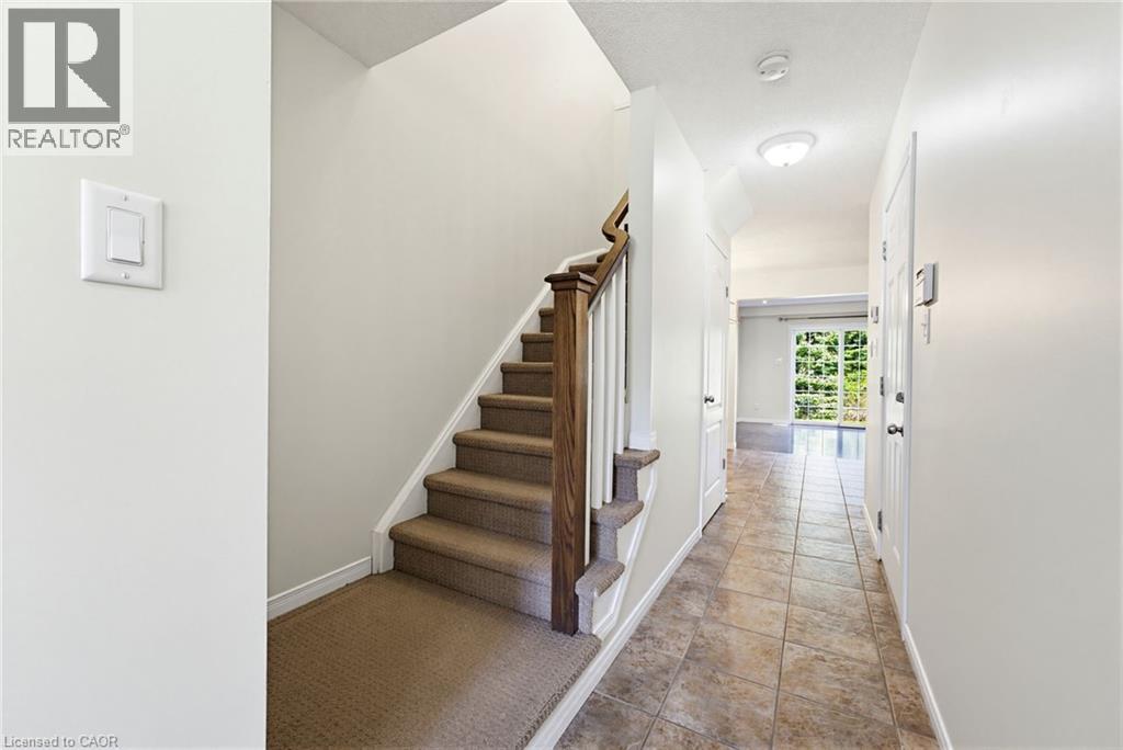 506 BEAUMONT Crescent thumbnail 3
