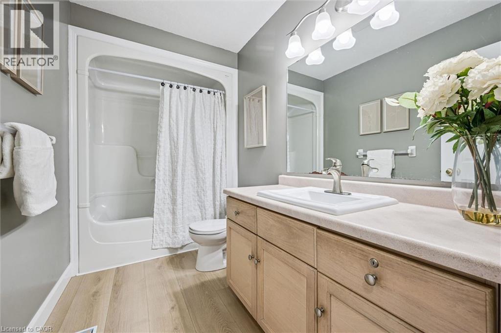 33 KINGFISHER Drive thumbnail 15