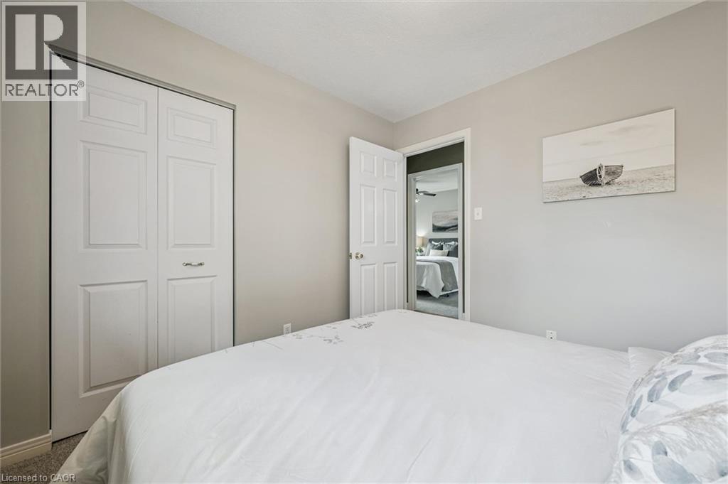 33 KINGFISHER Drive thumbnail 14
